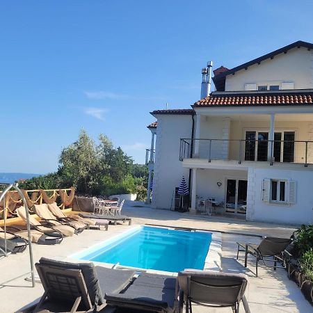 Apartments Chiara Mit Meerblick Und Pool Und Jacuzzi Lovran Exteriér fotografie